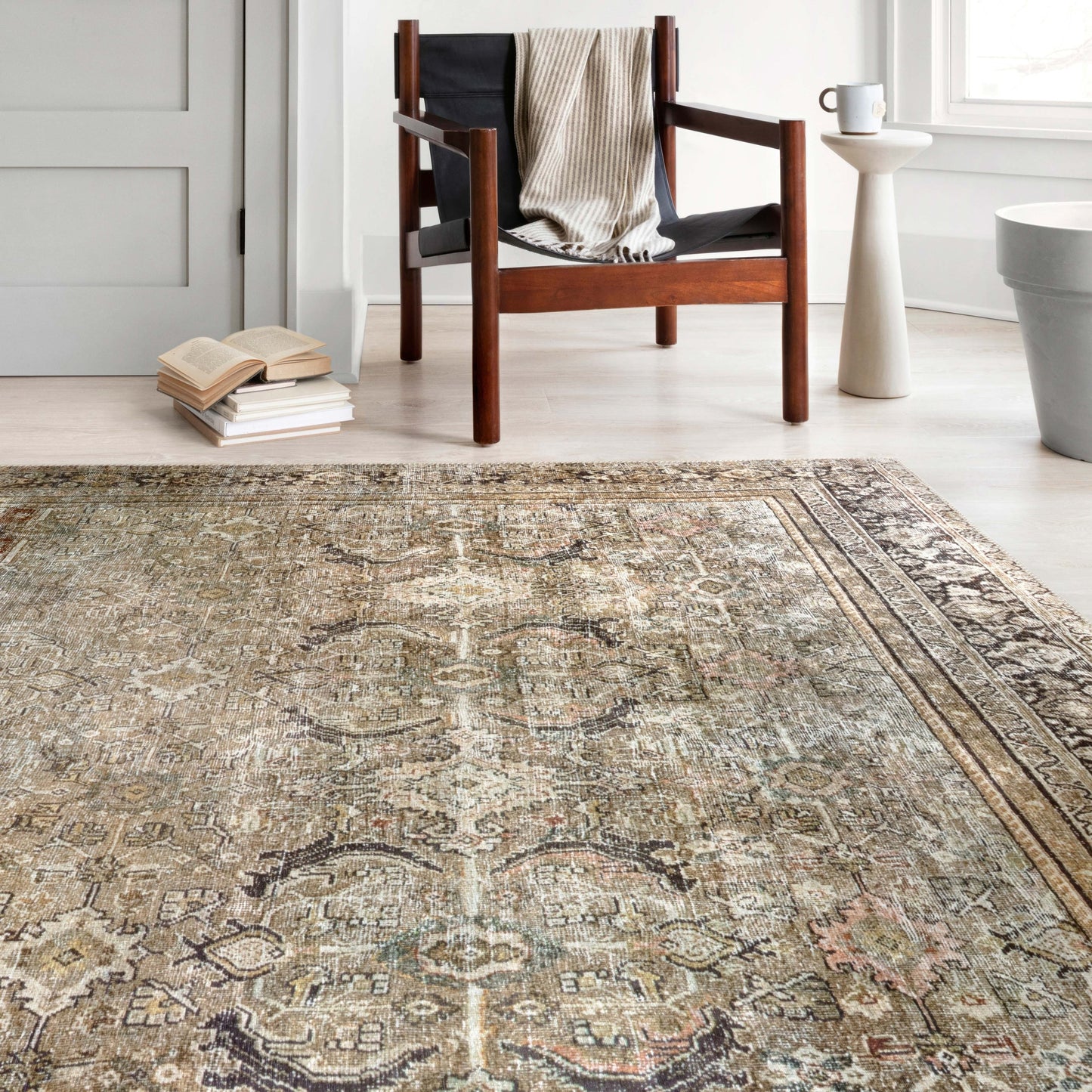 Tapis imprimé à motif oriental Alexander Home Isabelle, tons olive