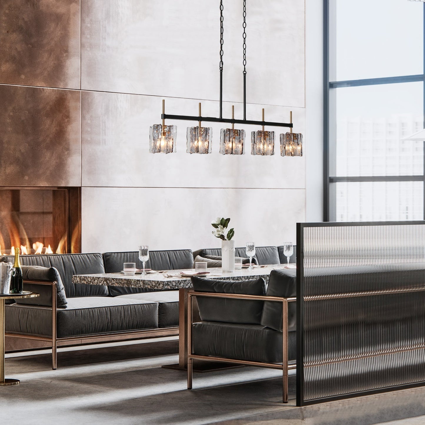 Lustre linéaire moderne à 5 lumières Kasy, éclairage d'îlot de cuisine en verre texturé, design unique