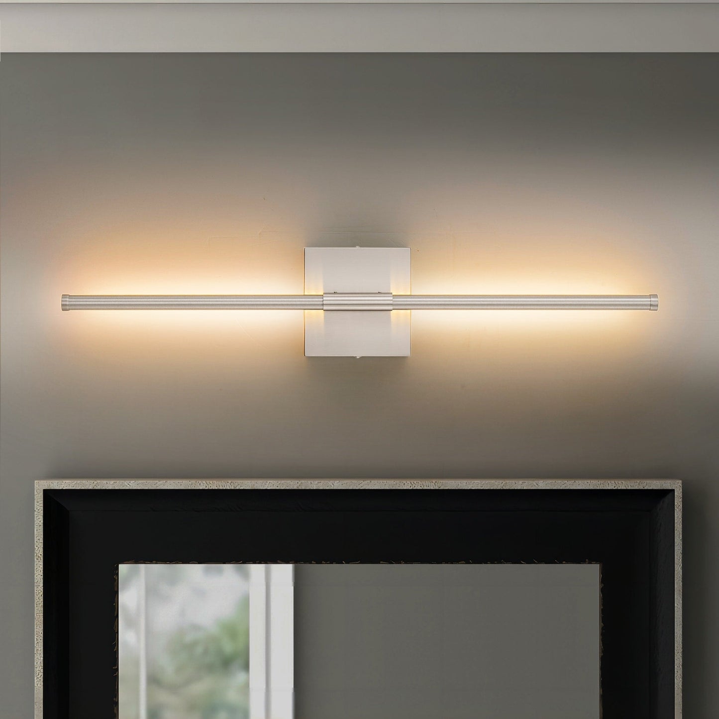 Applique murale LED linéaire moderne à 1 lumière, noire/dorée/nickel, à intensité variable, pour salle de bain.