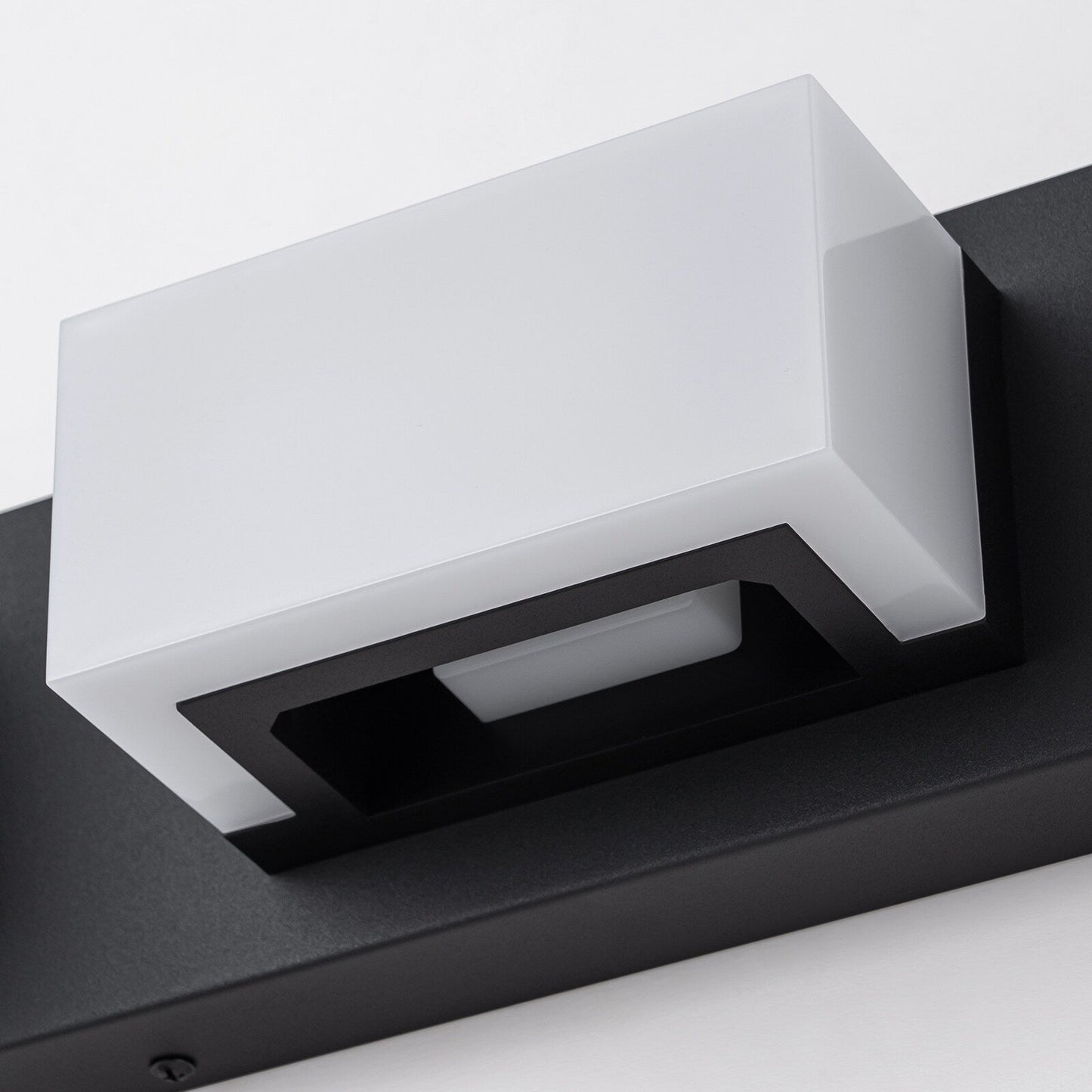 Applique murale LED moderne pour salle de bain, 3/4/5 lumières, noir mat, à intensité variable.