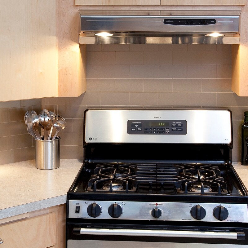 Ensemble de carreaux métalliques à grain court, couleur champagne brossé, 7,6 cm x 15,2 cm (3 po x 6 po), à décoller et à coller Aspect (1,4 m²).