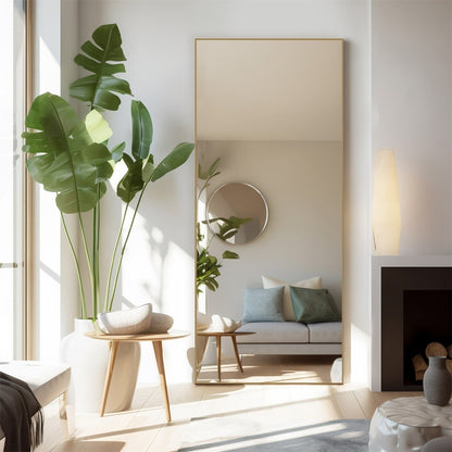 Miroir sur pied avec cadre en alliage d'aluminium, idéal pour la chambre ou le dressing.