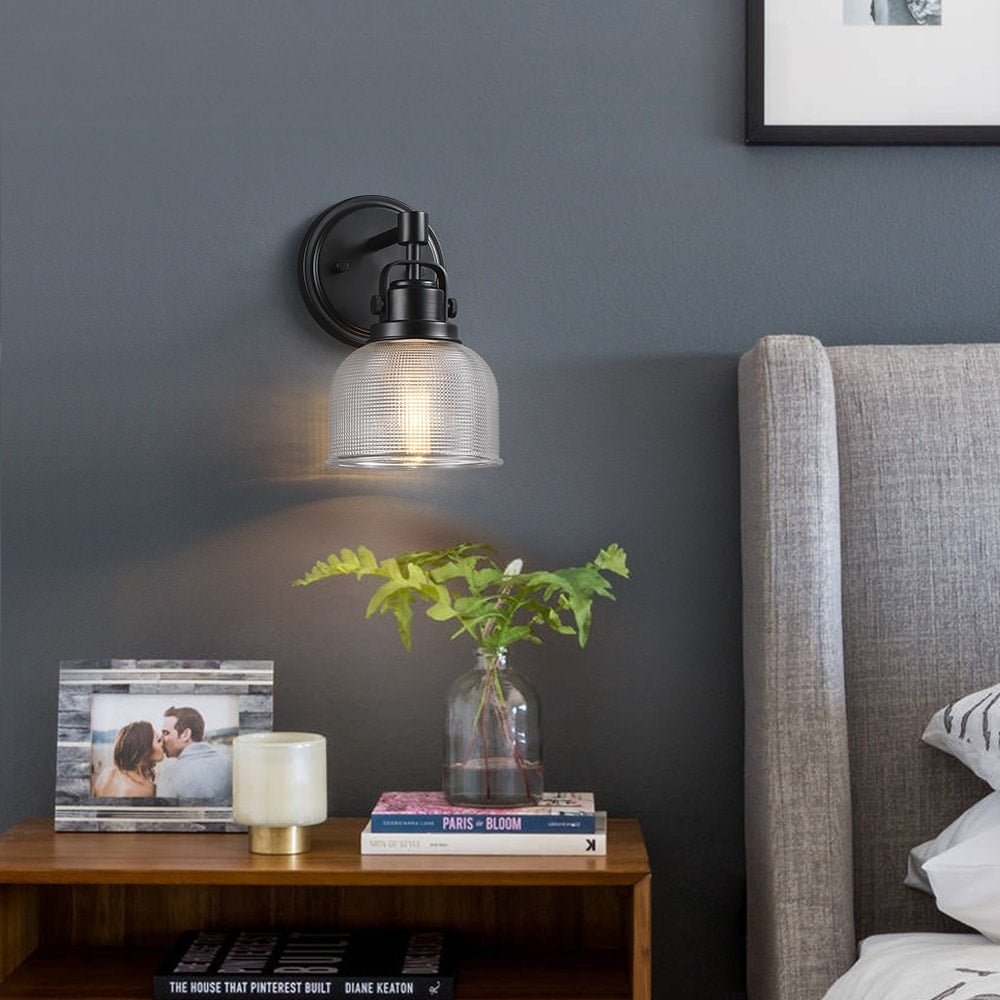 Applique murale noire pour salle de bain avec abat-jour en verre prismatique transparent