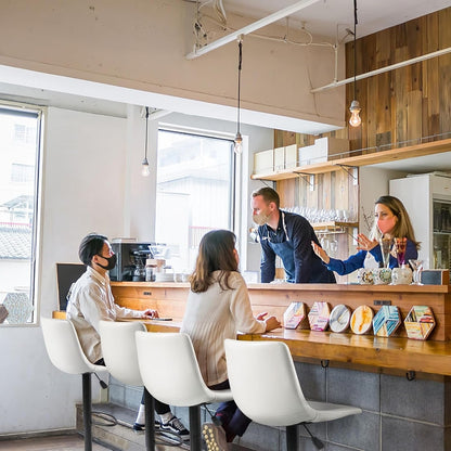 Tabourets de bar pivotants et réglables Bossin avec dossier – Hauteur comptoir