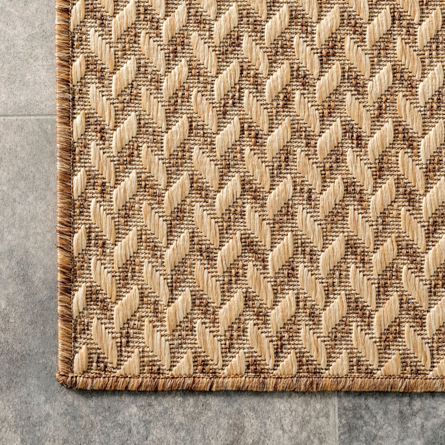 Tapis d'intérieur/extérieur à chevrons Nuloom Camryn