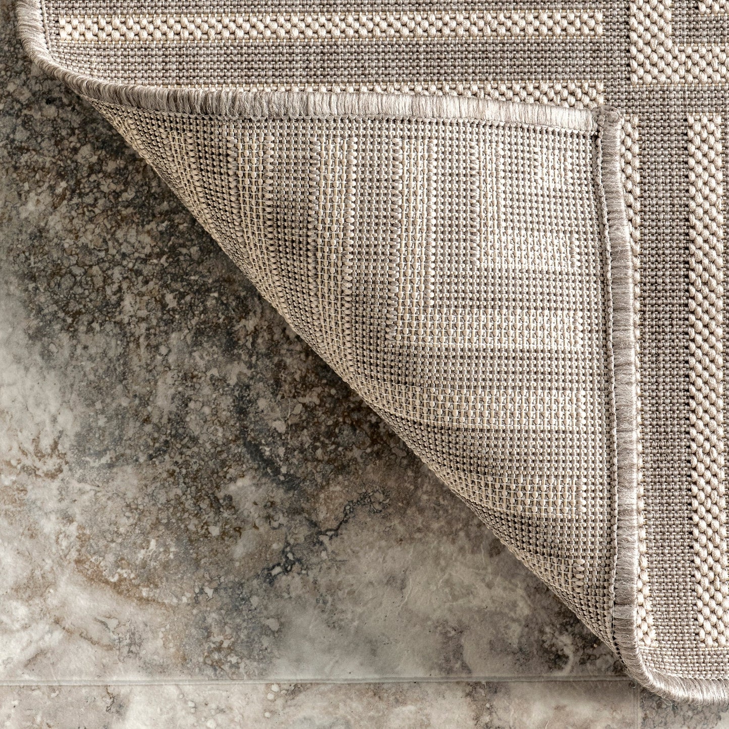 Tapis d'intérieur/extérieur Nuloom Leah Classic à bordures