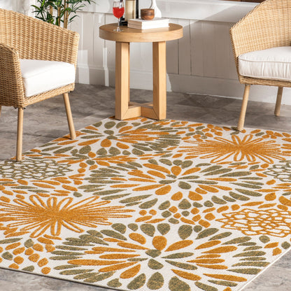 Tapis d'intérieur/extérieur Nuloom Ronda à motif floral audacieux