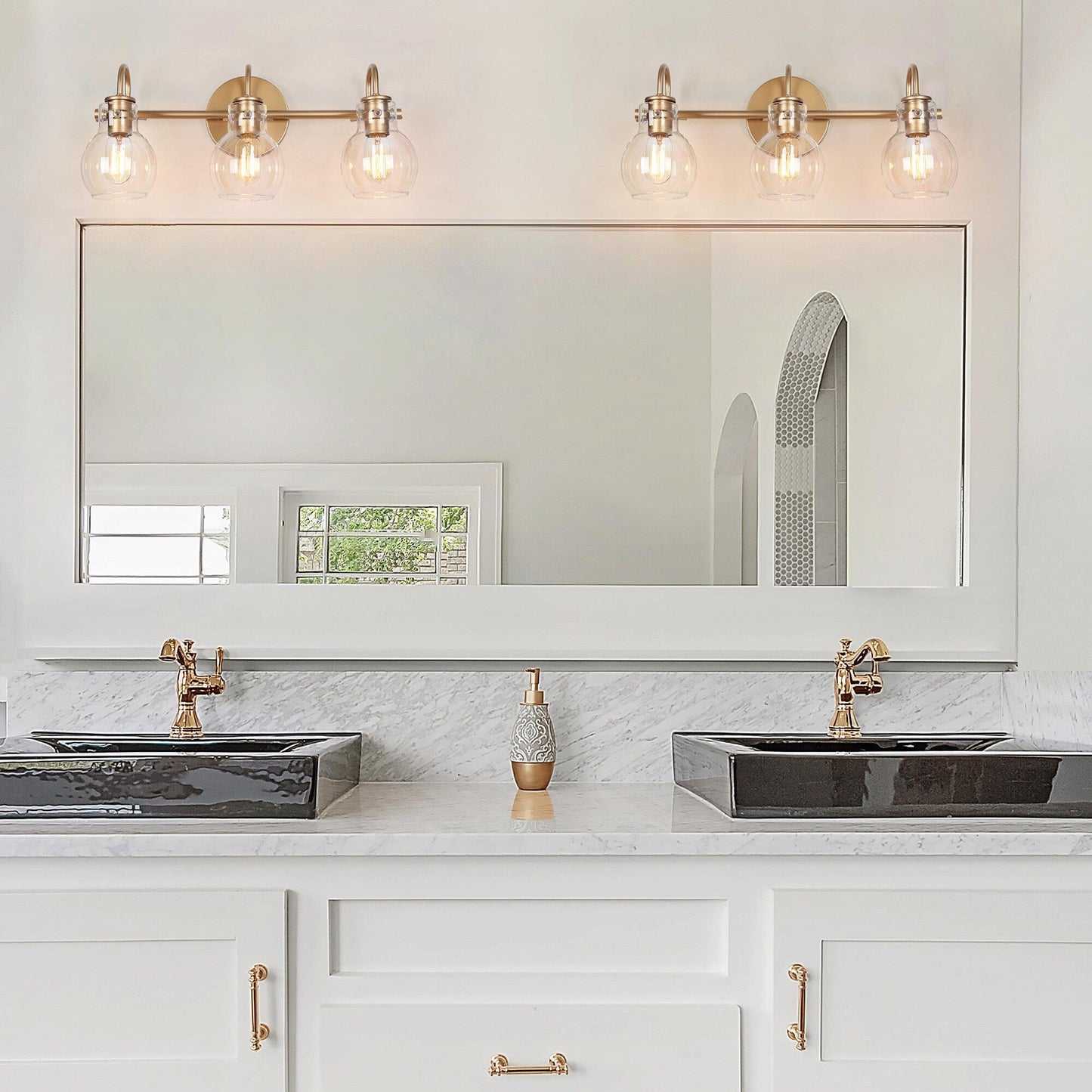 Applique murale moderne dorée à 3 lumières pour salle de bain, sphère en verre