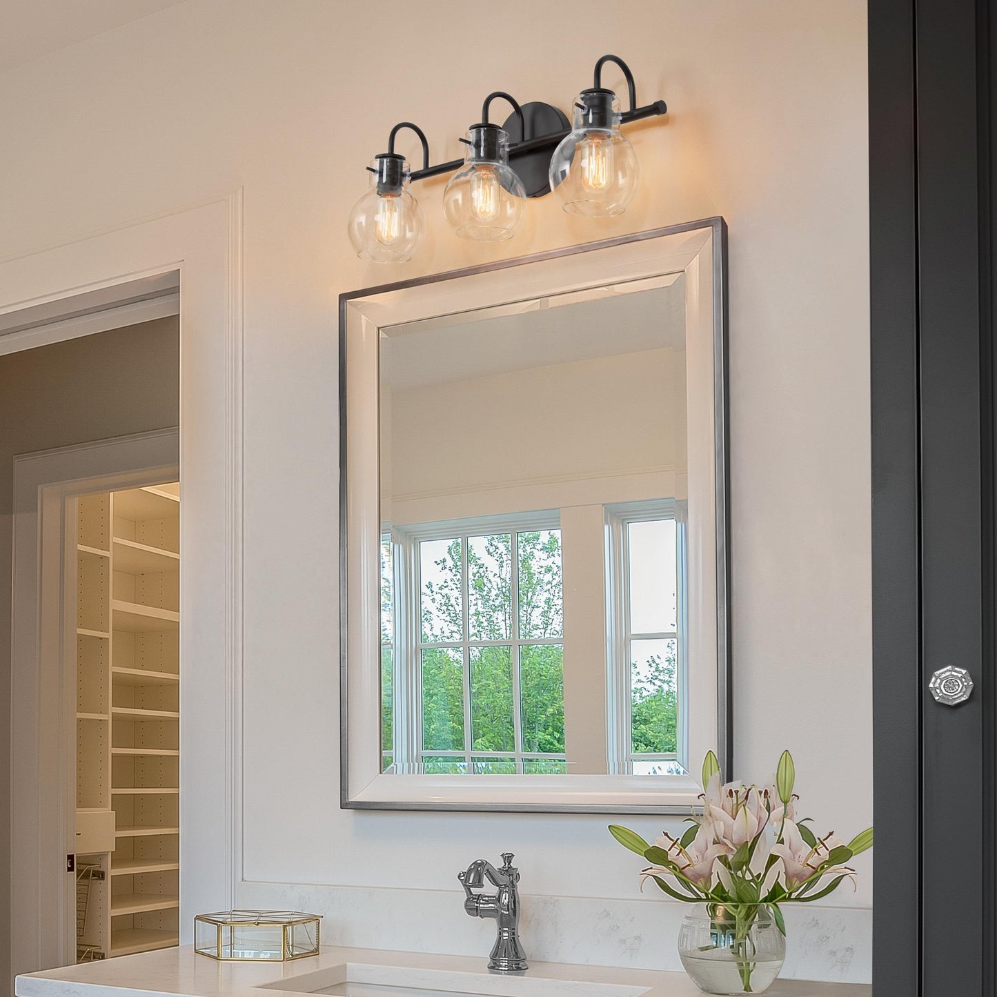 Applique murale moderne dorée à 3 lumières pour salle de bain, sphère en verre