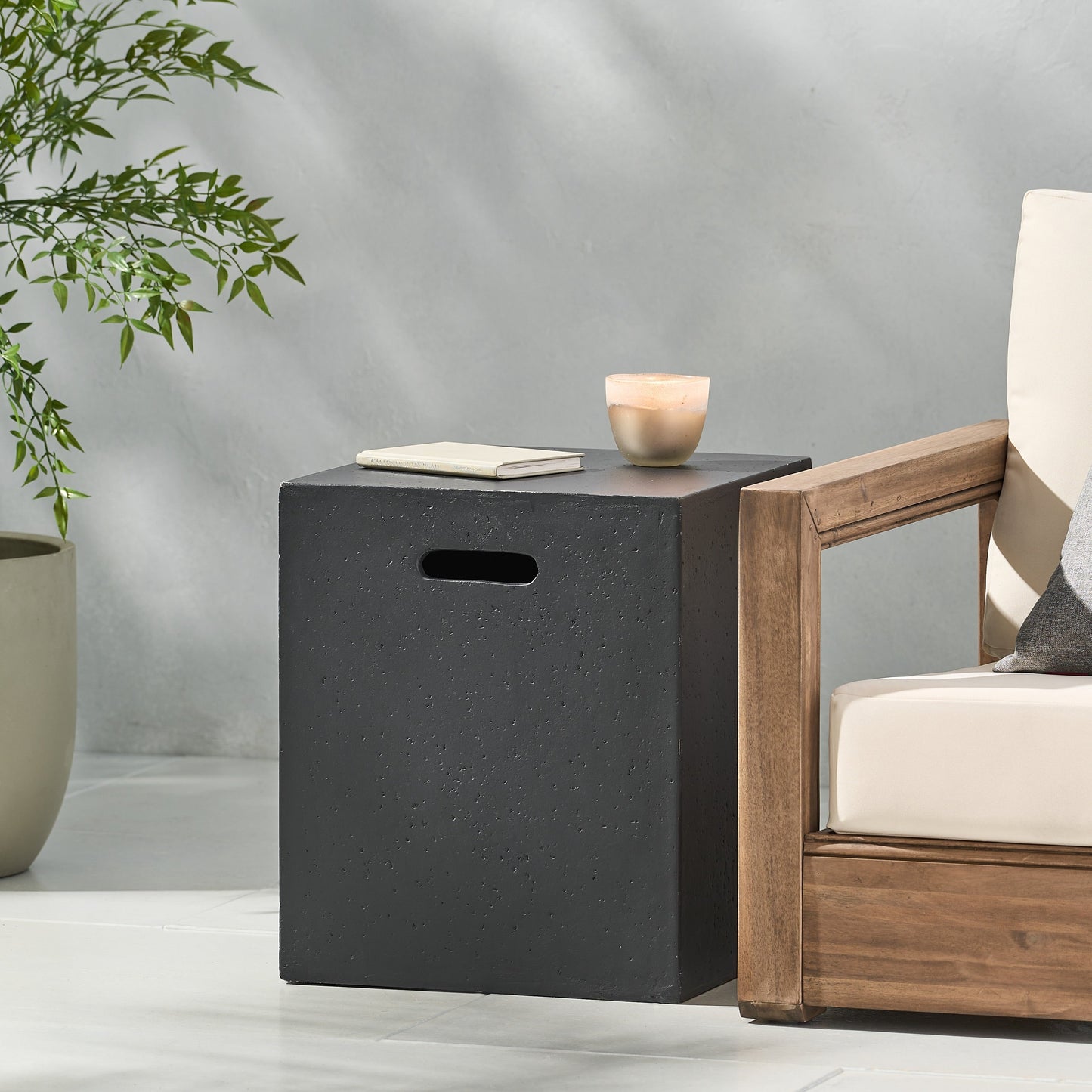 Christopher Knight Home - Table d'appoint d'extérieur en béton léger Aidan avec support pour réservoir