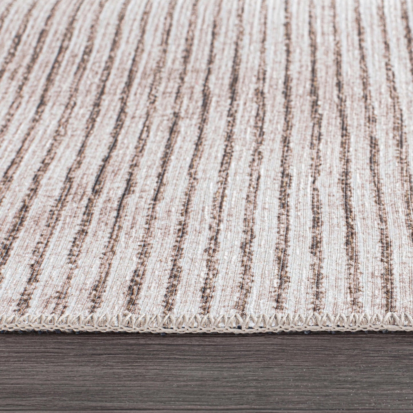 Tapis contemporain à rayures usées lavable en machine