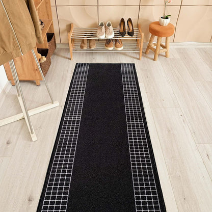 Tapis de couloir contemporain antidérapant à bordure à carreaux, 66 cm de large