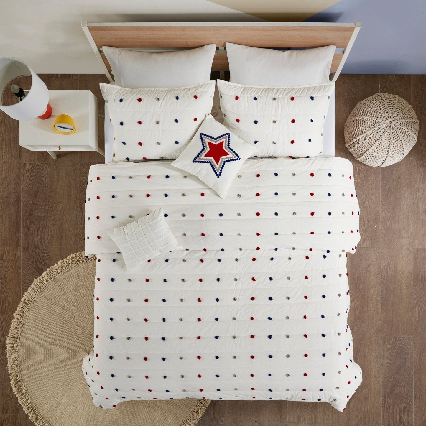 Ensemble de courtepointe en coton jacquard à pompons Ensley pour enfants Intelligent Design avec coussins décoratifs