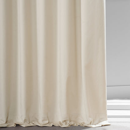 Rideaux occultants en velours peluche signature Exclusive Fabrics (1 panneau) - Rideaux doux et luxueux pour un contrôle optimal de la lumière et une touche d'élégance