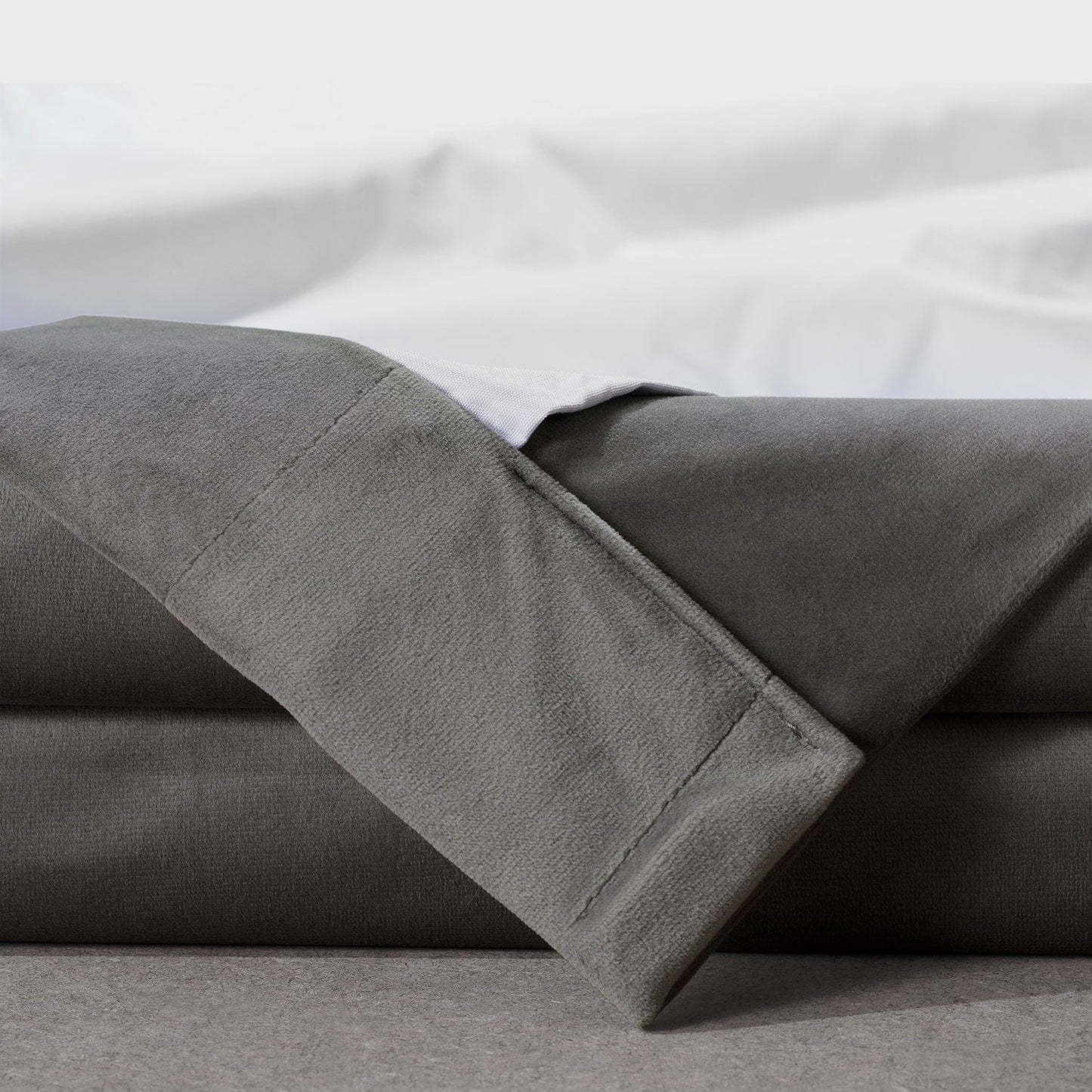 Rideaux occultants en velours peluche signature Exclusive Fabrics (1 panneau) - Rideaux doux et luxueux pour un contrôle optimal de la lumière et une touche d'élégance