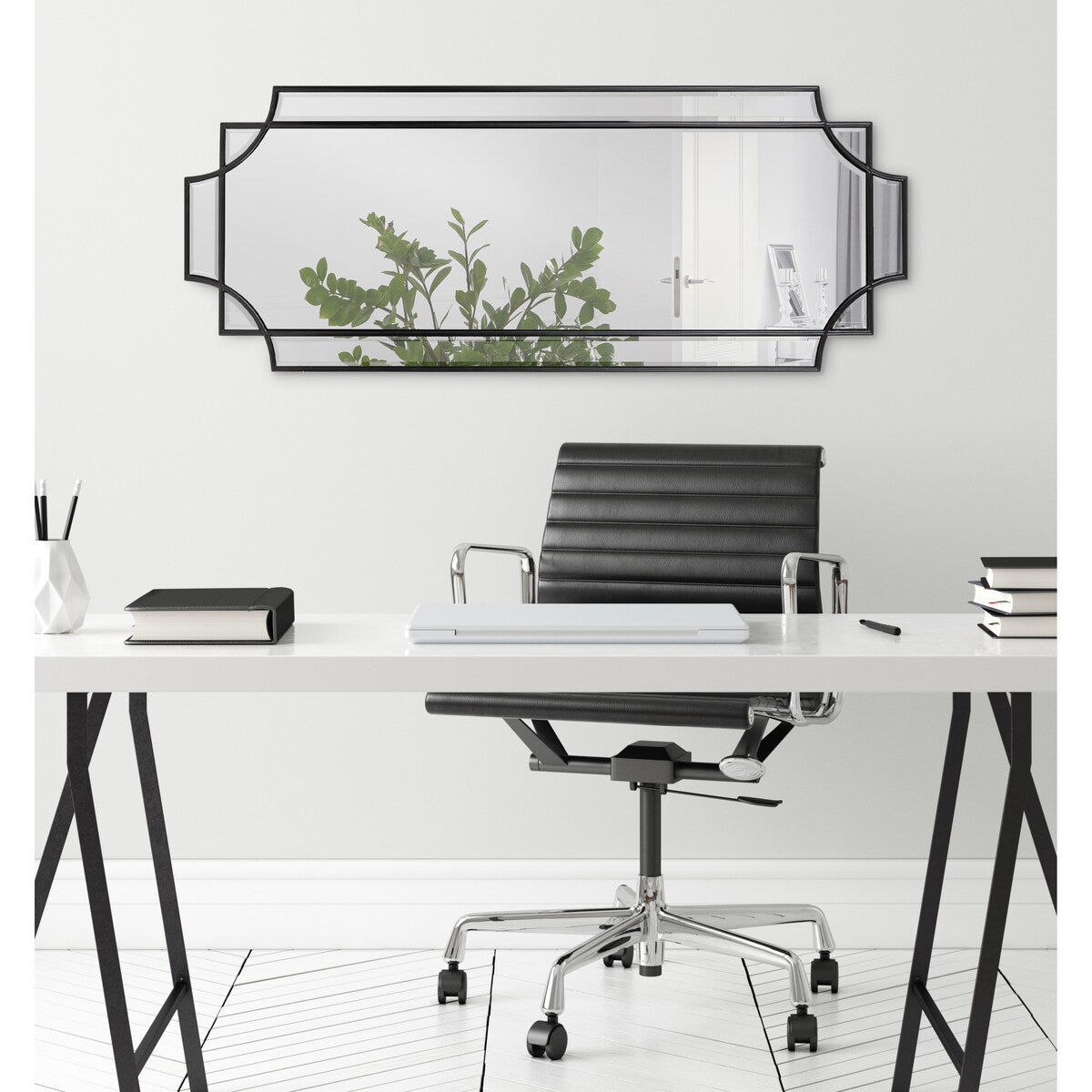 Miroir mural décoratif encadré traditionnel Kate and Laurel Minuette