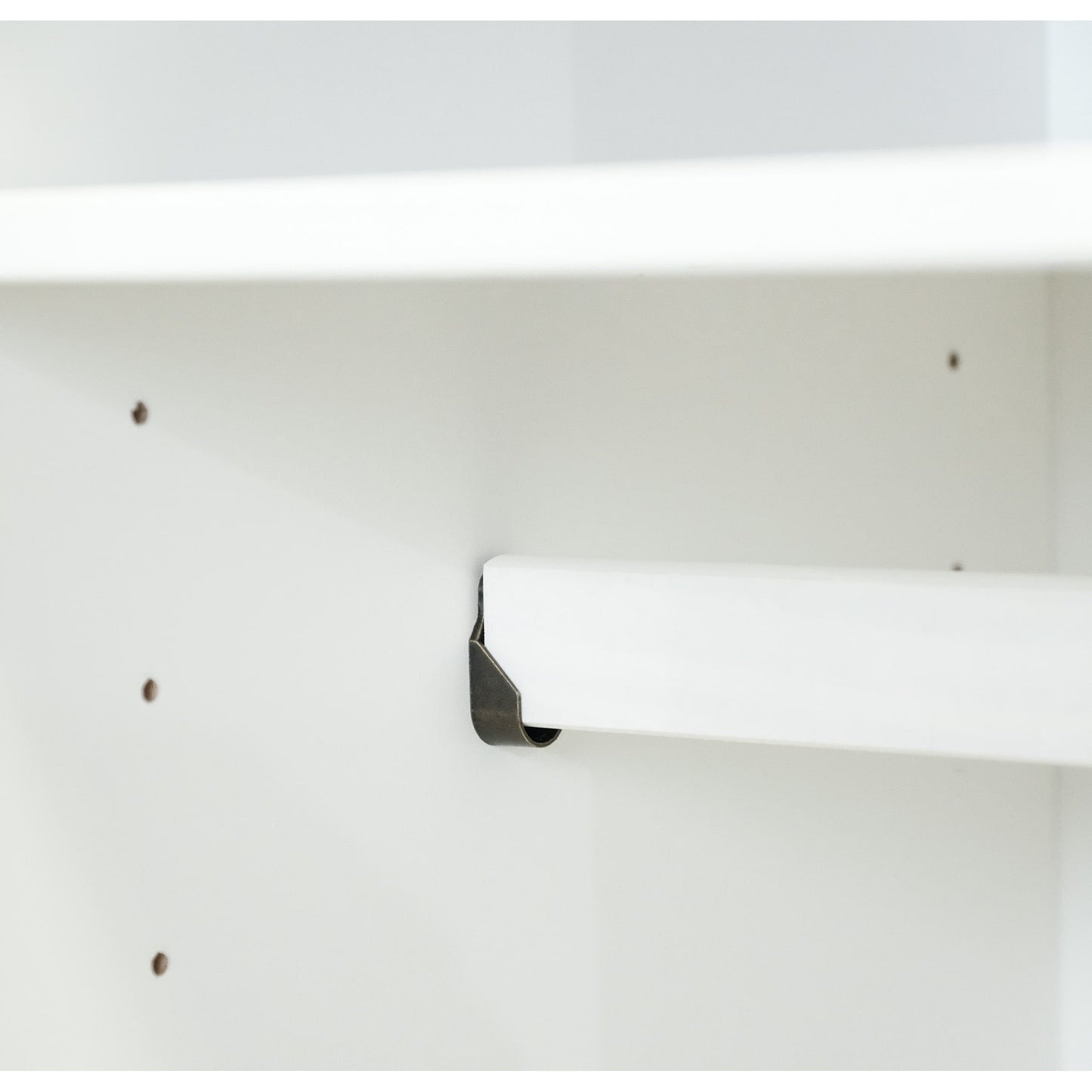 Armoire-penderie Kyle 4 portes de Palace Imports, 100 % bois massif, avec portes en bois massif ou miroir