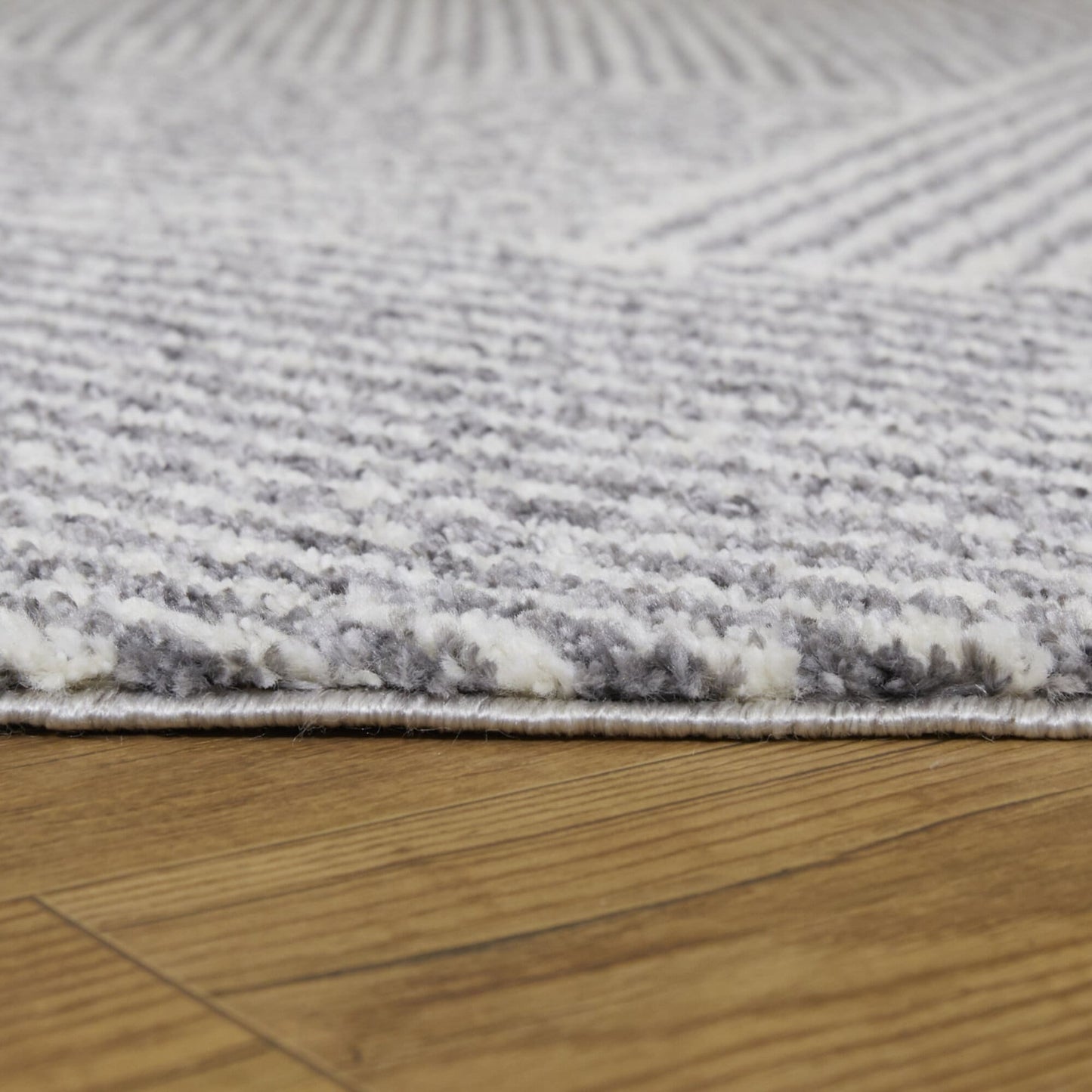 Tapis Larsen moderne à rayures variées