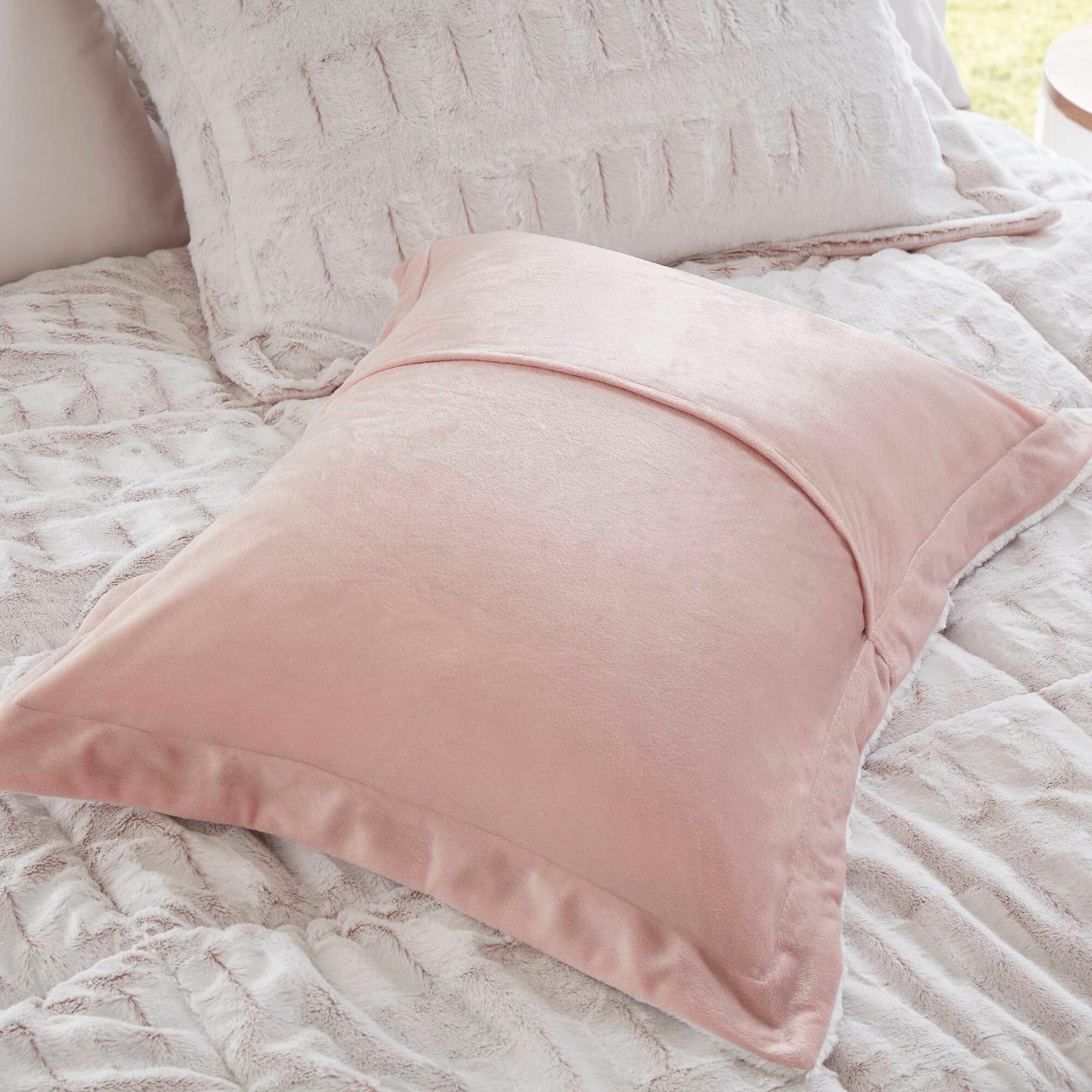 Ensemble de couette en fourrure longue imprimée Madison Park Margot