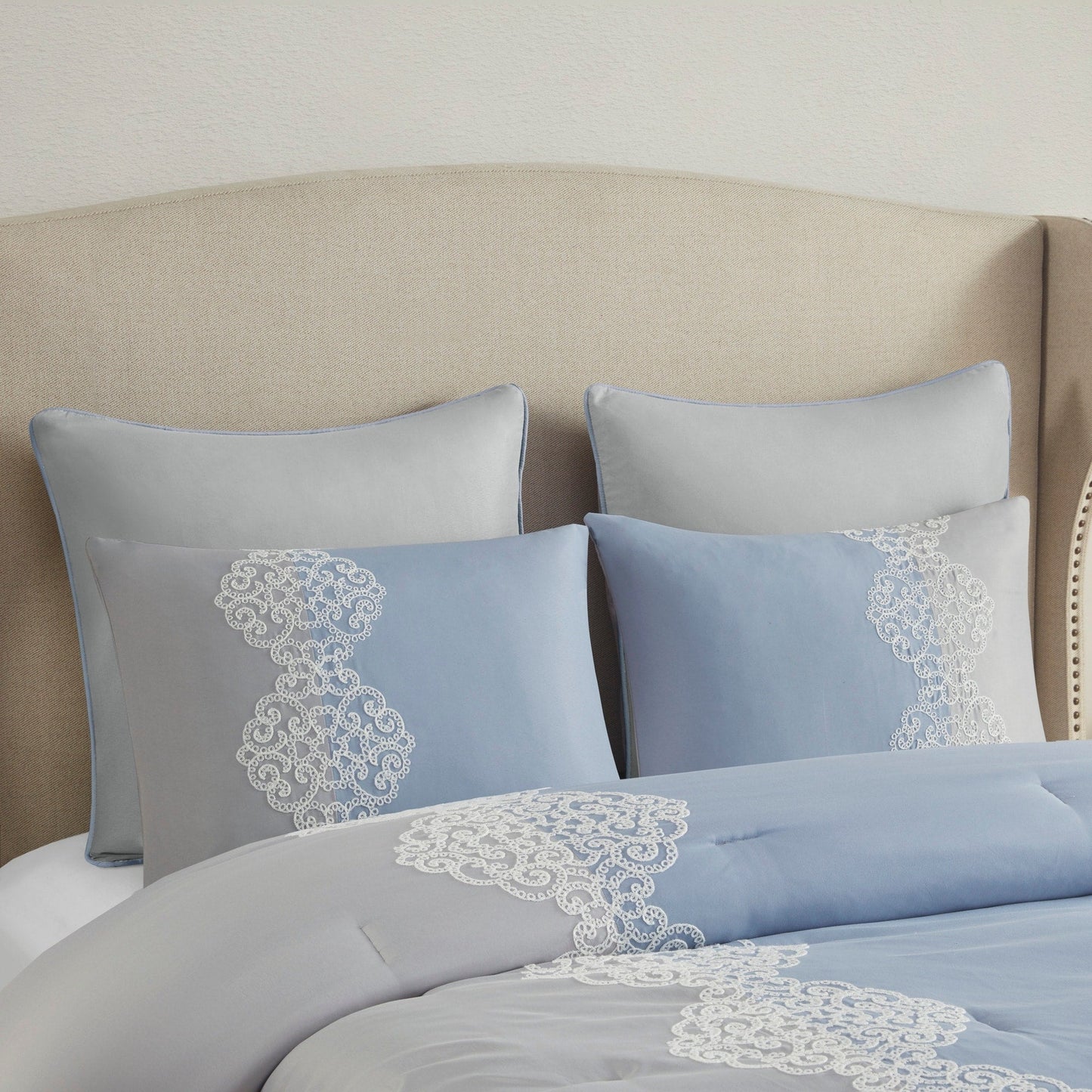 Ensemble de couette en microfibre brodée 8 pièces Madison Park Vera