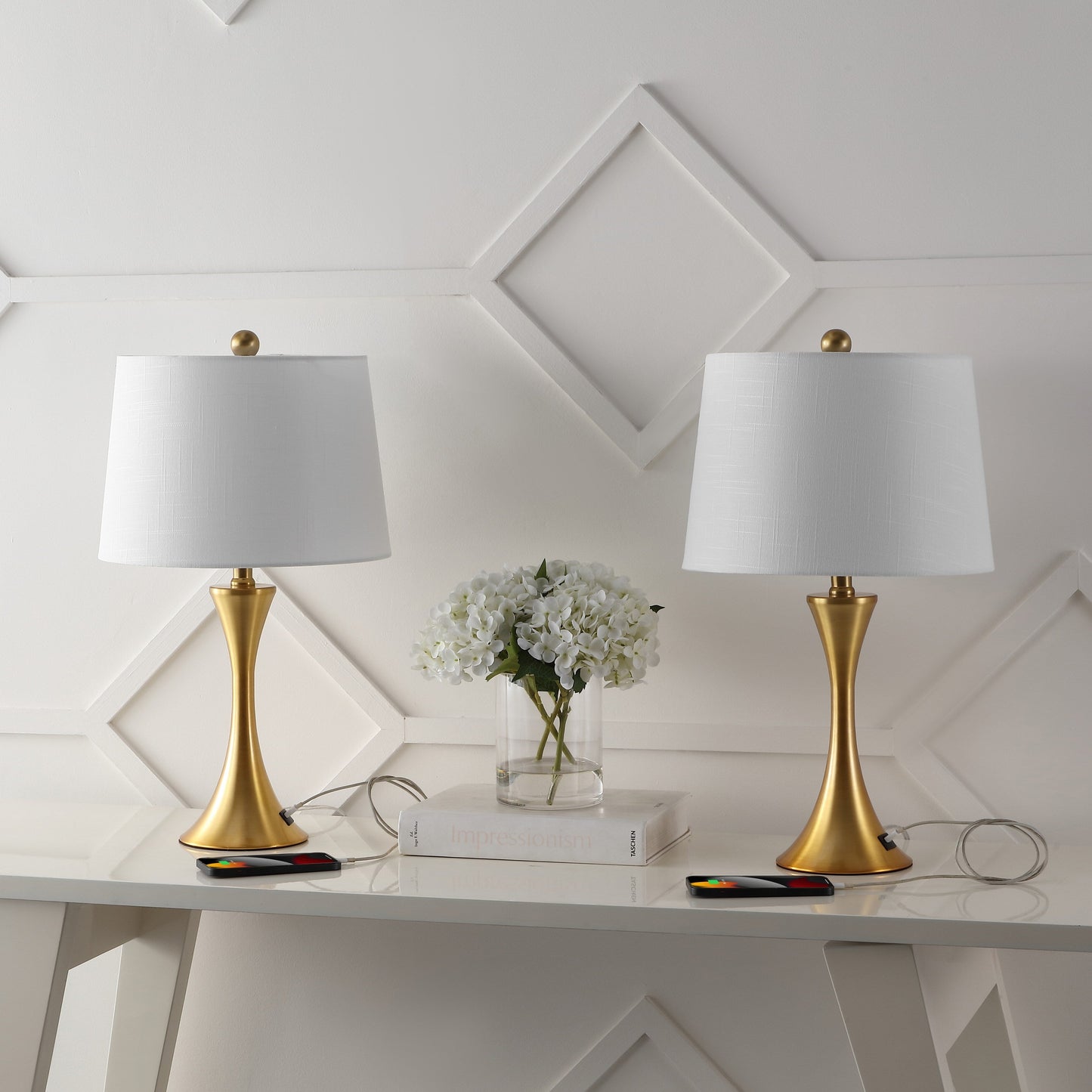 Lampe de table LED Makena 22,75 en fer forgé, style sablier, avec port de chargement USB (lot de 2), par JONATHAN Y