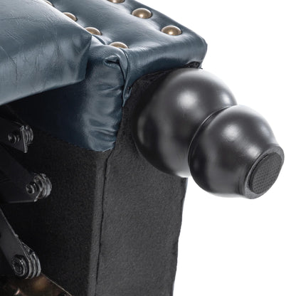 Fauteuils inclinables à dossier manuel avec garniture cloutée