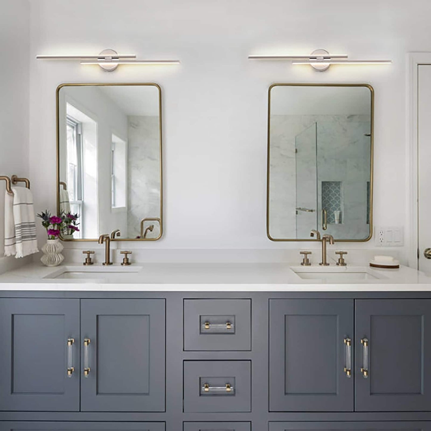 Applique murale minimaliste en métal linéaire à LED dimmable à 2 lumières