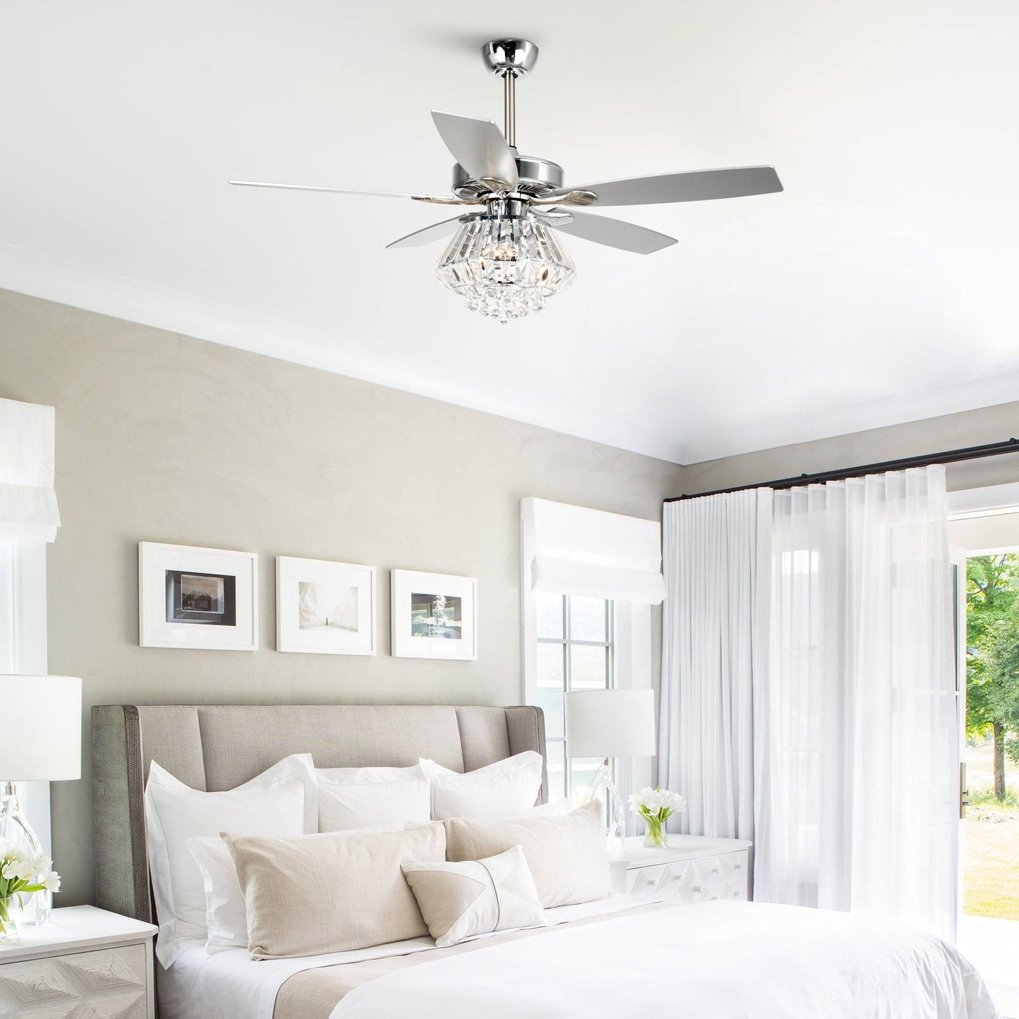 Ventilateur de plafond moderne chromé de 132 cm avec lustre en cristal et télécommande