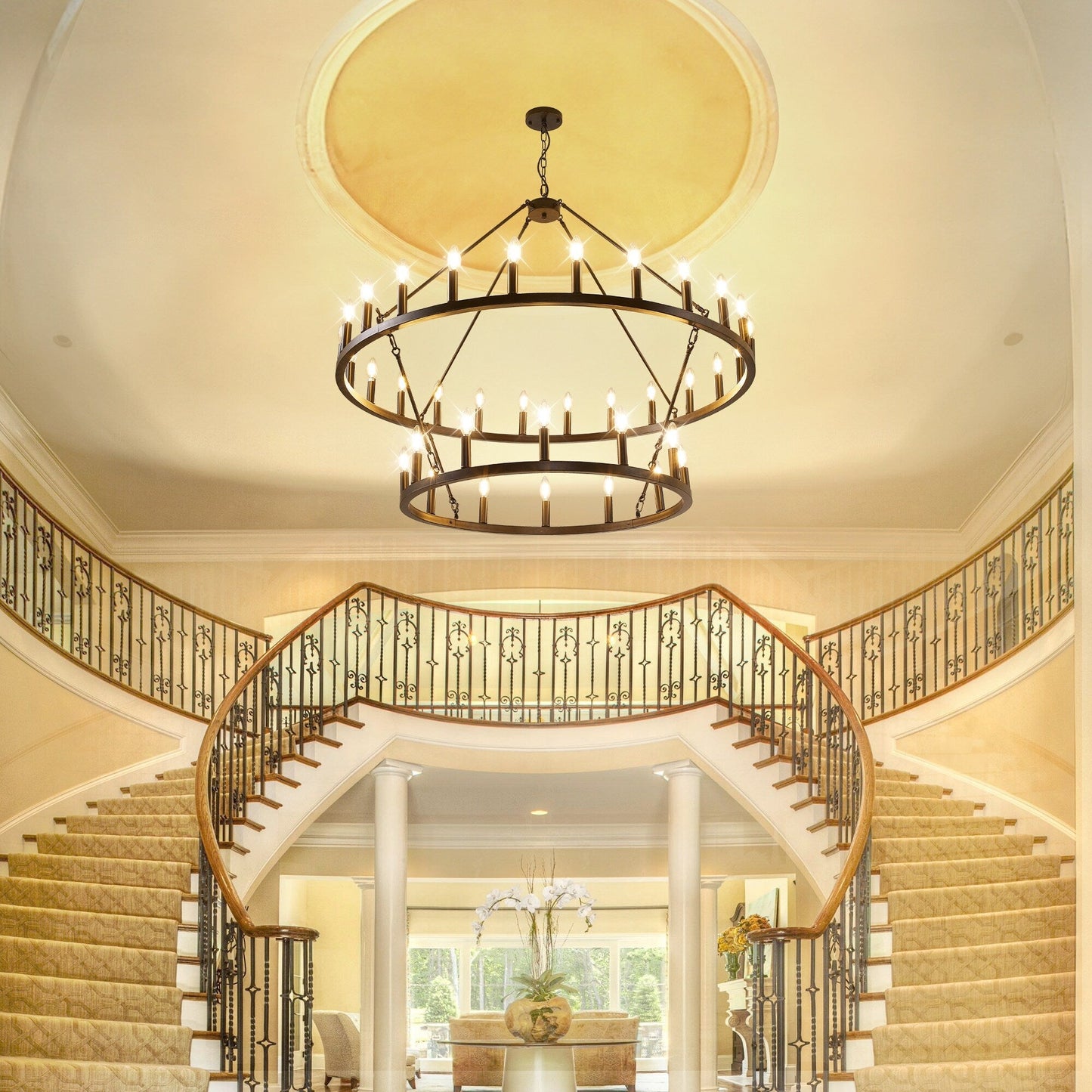 Lustre moderne de style ferme à 2 niveaux, lustre rond en forme de roue de chariot, grand luminaire pour plafond haut.