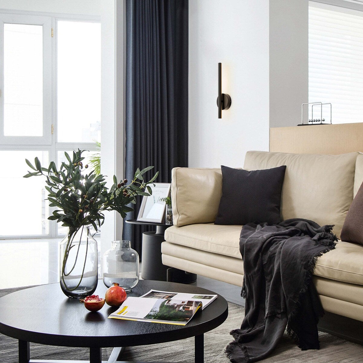 Applique murale moderne et minimaliste de style industriel, en métal avec bande LED intégrée