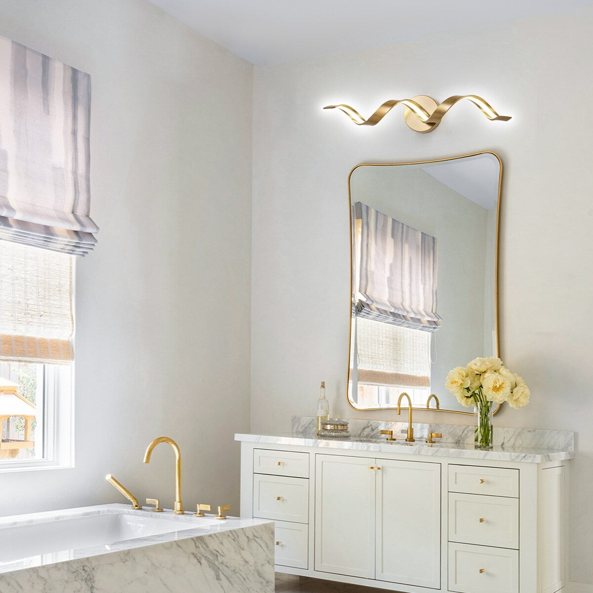 Applique murale LED moderne à spirale pour salle de bain, intensité variable.