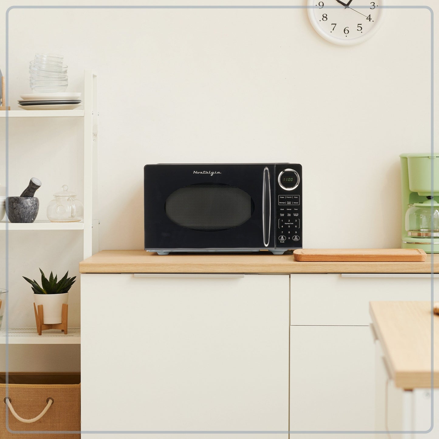 Four à micro-ondes de comptoir Nostalgia Retro de 0,9 pied cube