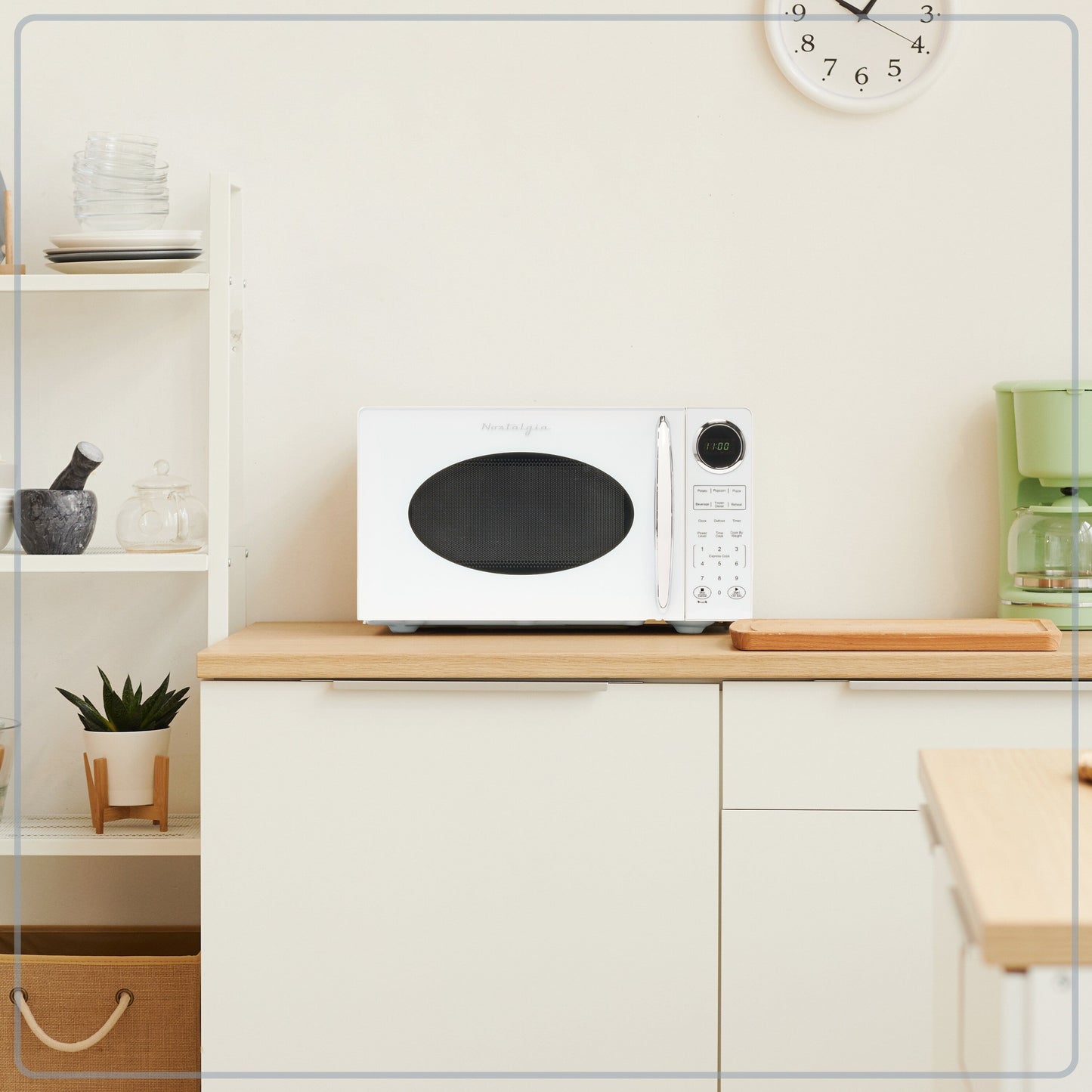 Four à micro-ondes de comptoir Nostalgia Retro de 0,9 pied cube
