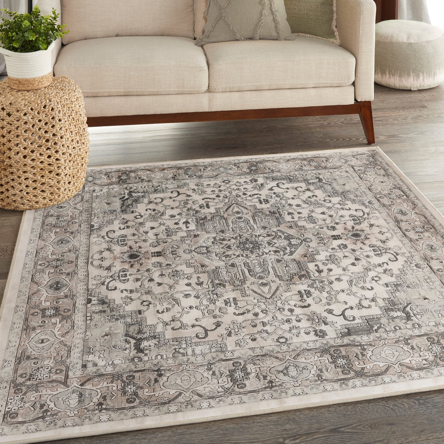 Tapis Nourison Concerto Classic Persian Medallion.