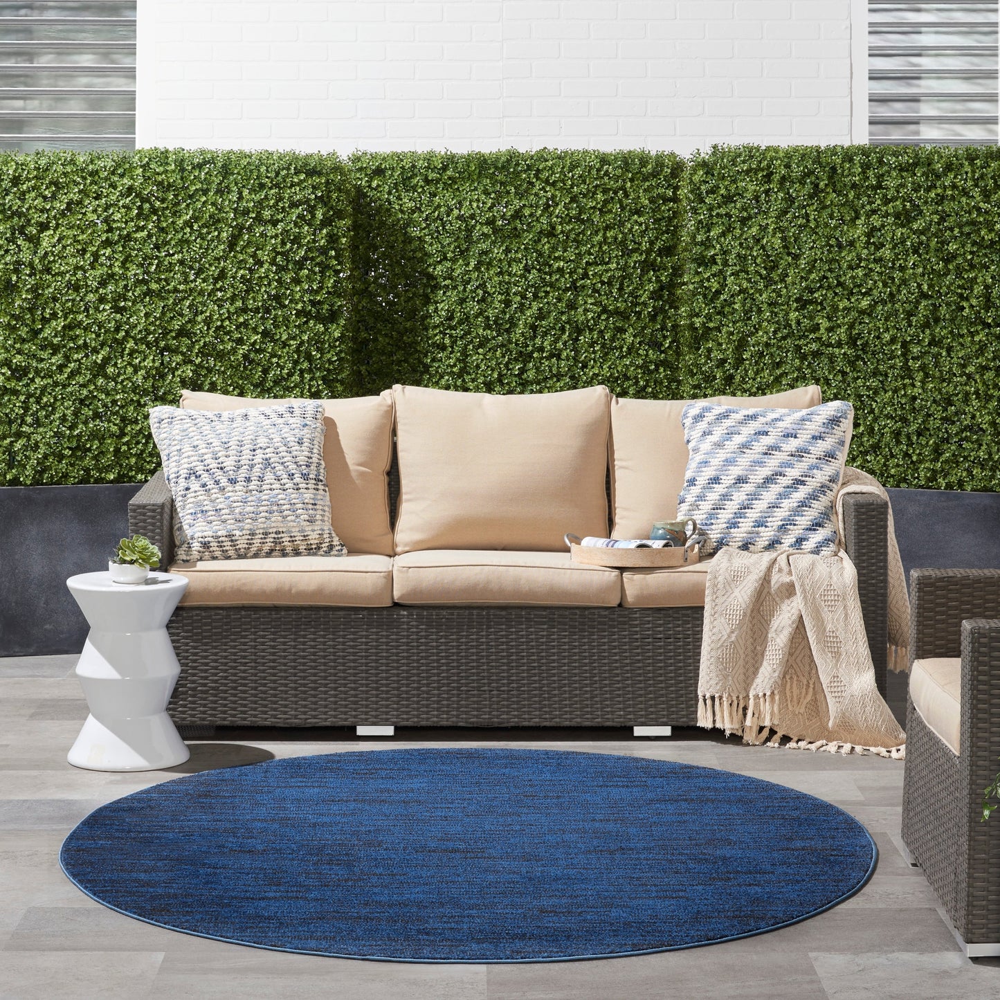 Tapis d'intérieur/extérieur contemporain uni Nourison Essentials