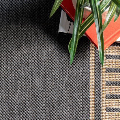 Tapis d'intérieur/extérieur Nuloom Leah Classic à bordures