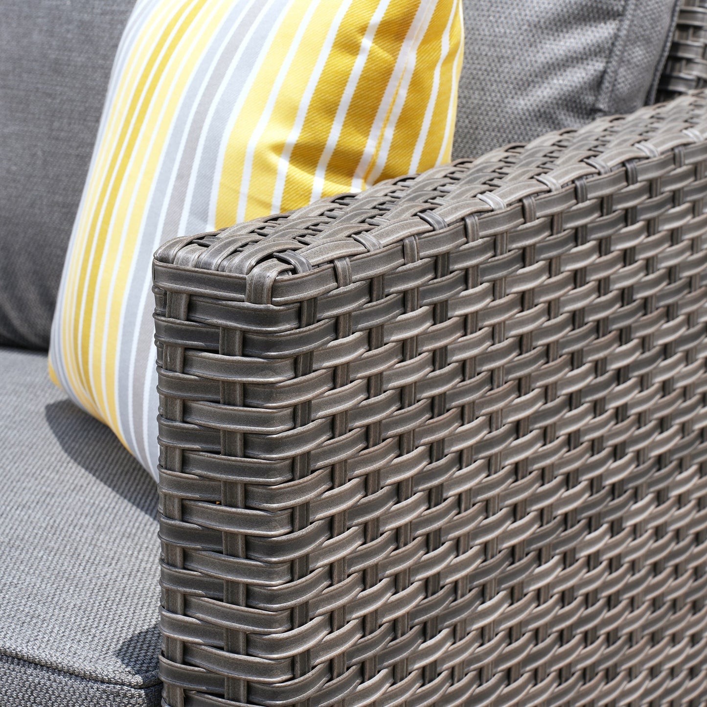 Ensemble de mobilier de patio OVIOS 5 pièces en résine tressée avec dossier haut