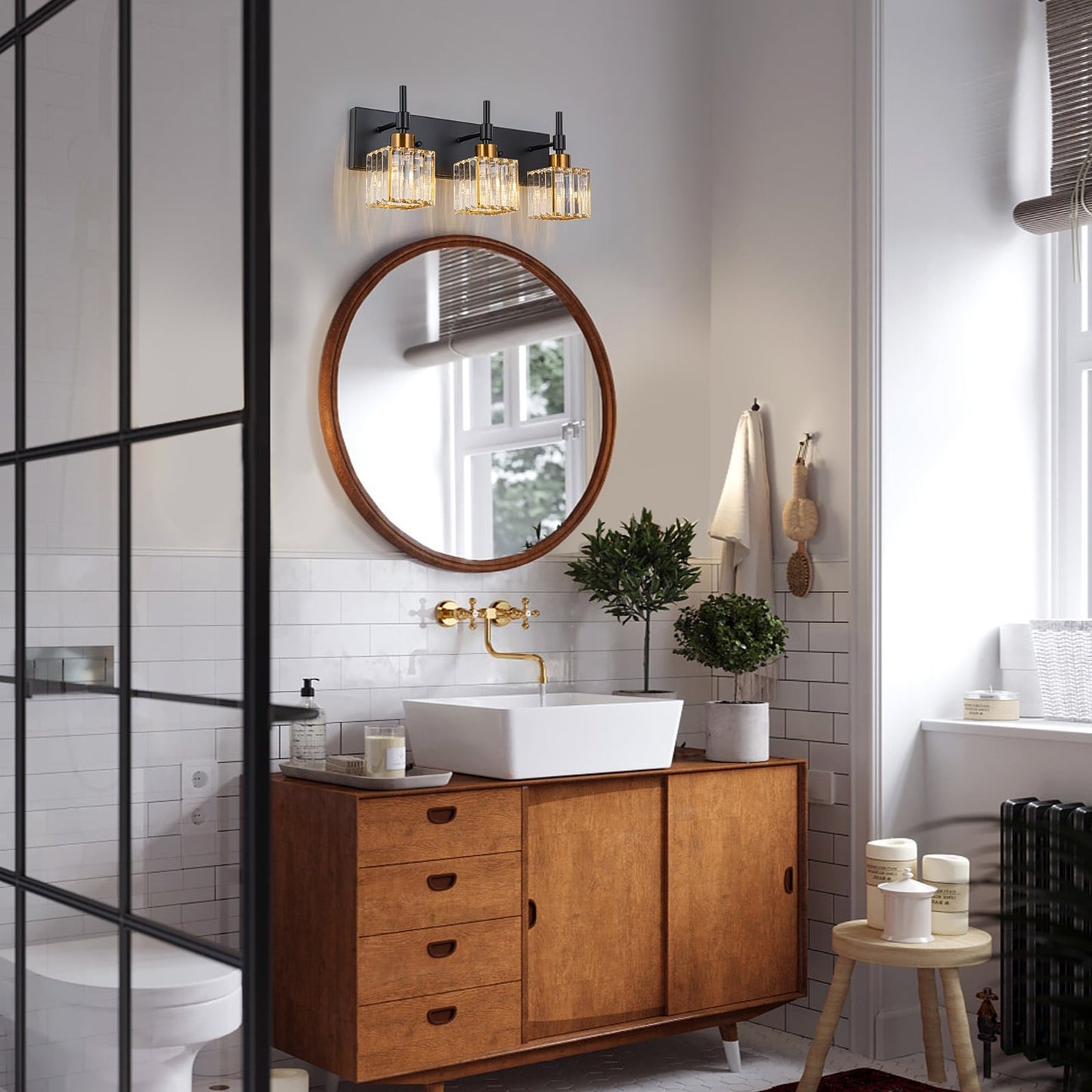 Luminaires de salle de bain modernes à intensité variable en cristal Ora, à installer au-dessus du miroir, style glamour.