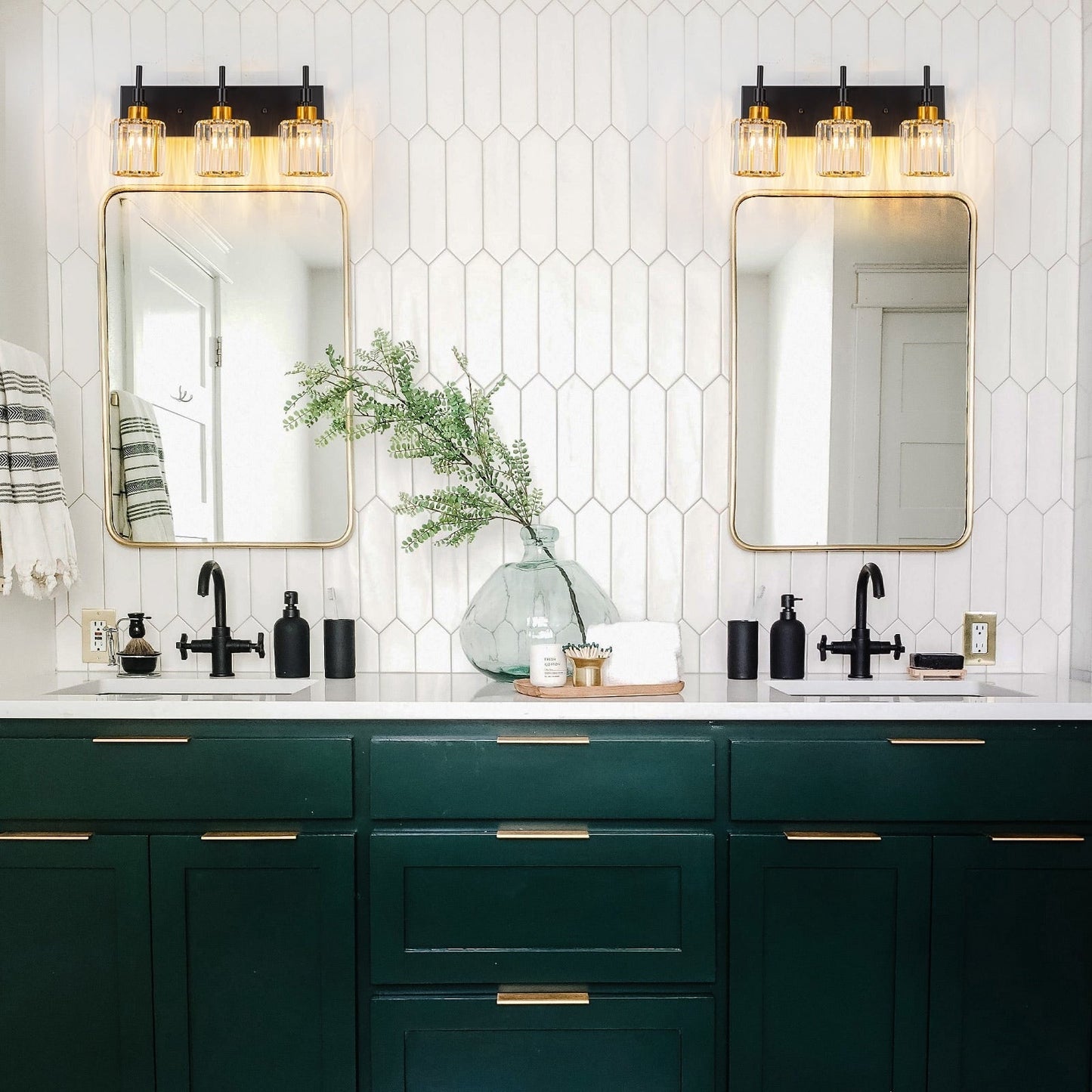 Appliques murales modernes à intensité variable pour salle de bain, avec abat-jour en cristal