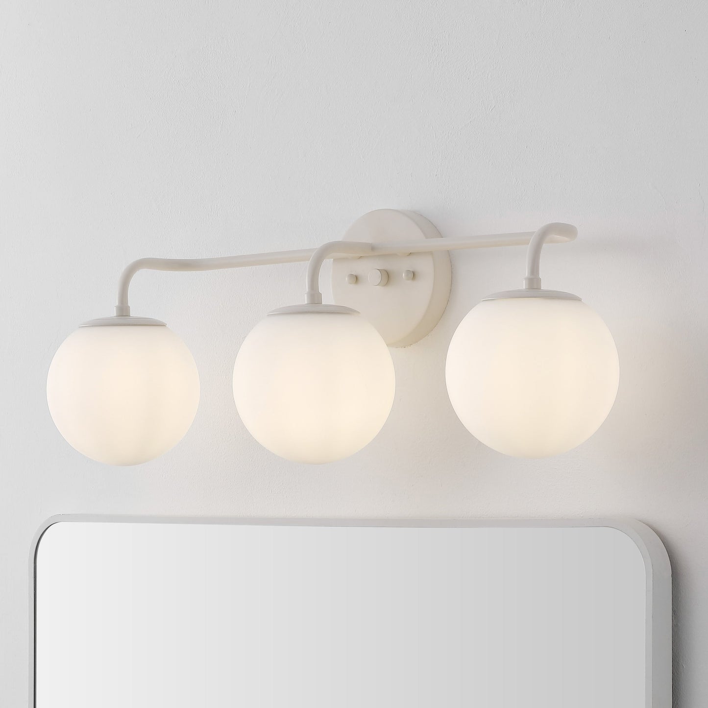 Meuble-lavabo moderne Globe en métal et verre dépoli avec éclairage LED, par JONATHAN Y