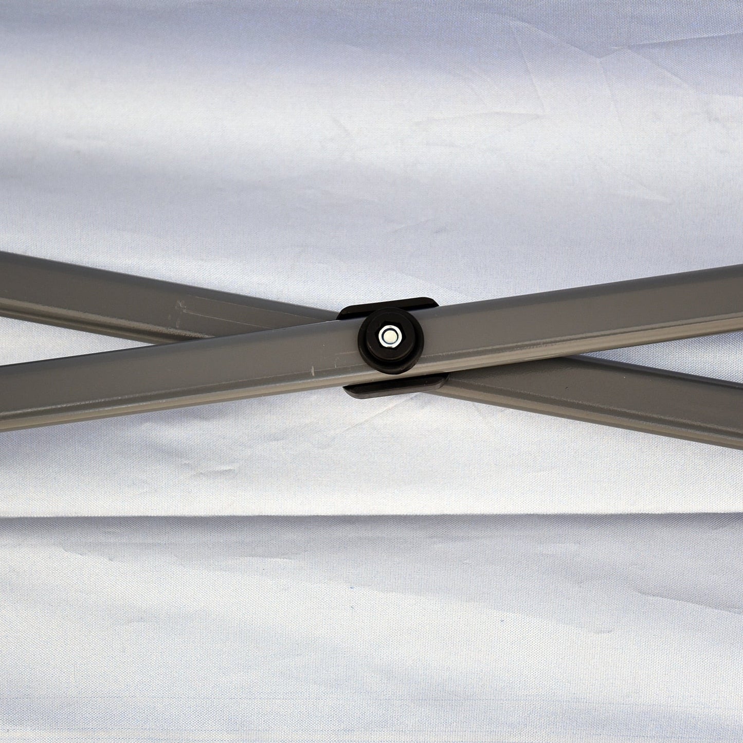 Auvent pliable robuste Outsunny avec structure solide, toit anti-UV et sac de transport pour terrasse, jardin, plage, etc.