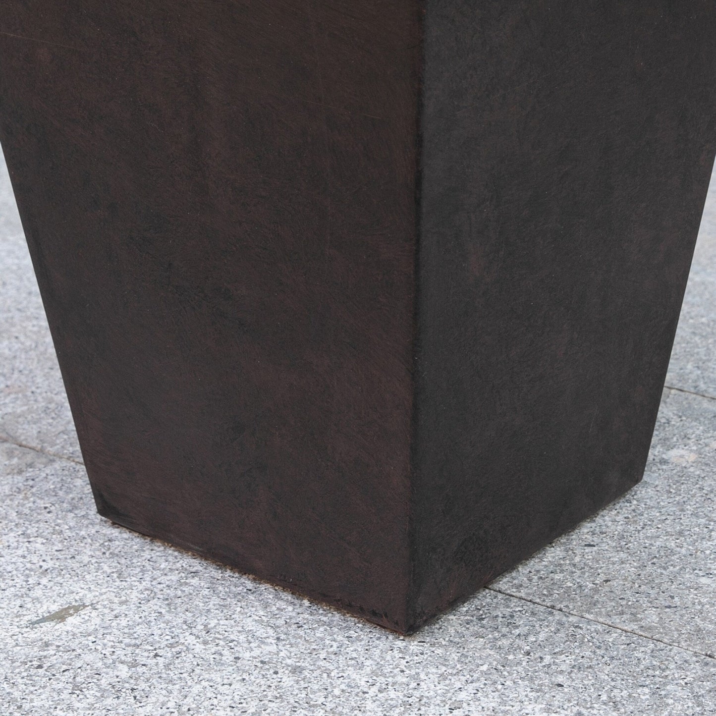 Ensemble de 3 pots de fleurs en plastique Outsunny de 71 cm de haut, grands pots de jardin en plastique pour l'intérieur et l'extérieur, pour l'entrée, la terrasse et le jardin.