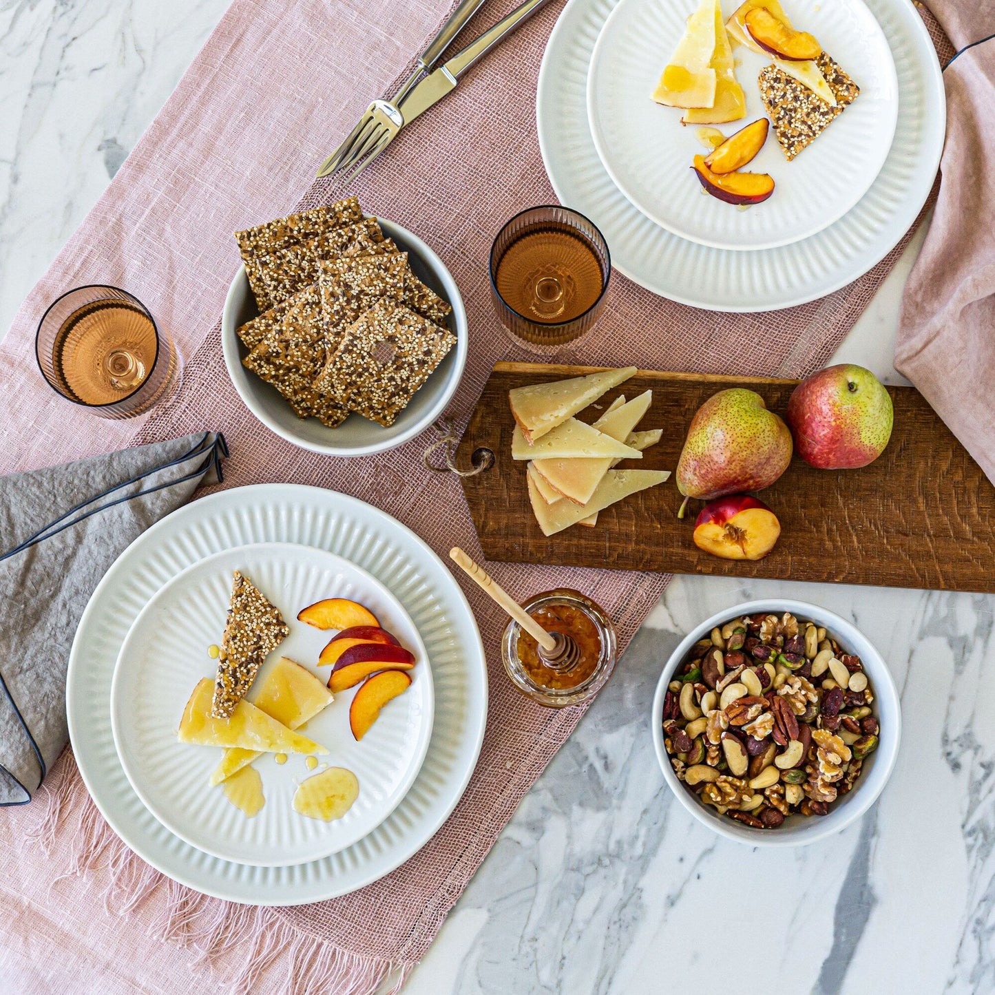 Service de table 24 pièces en porcelaine blanche cannelée Over and Back