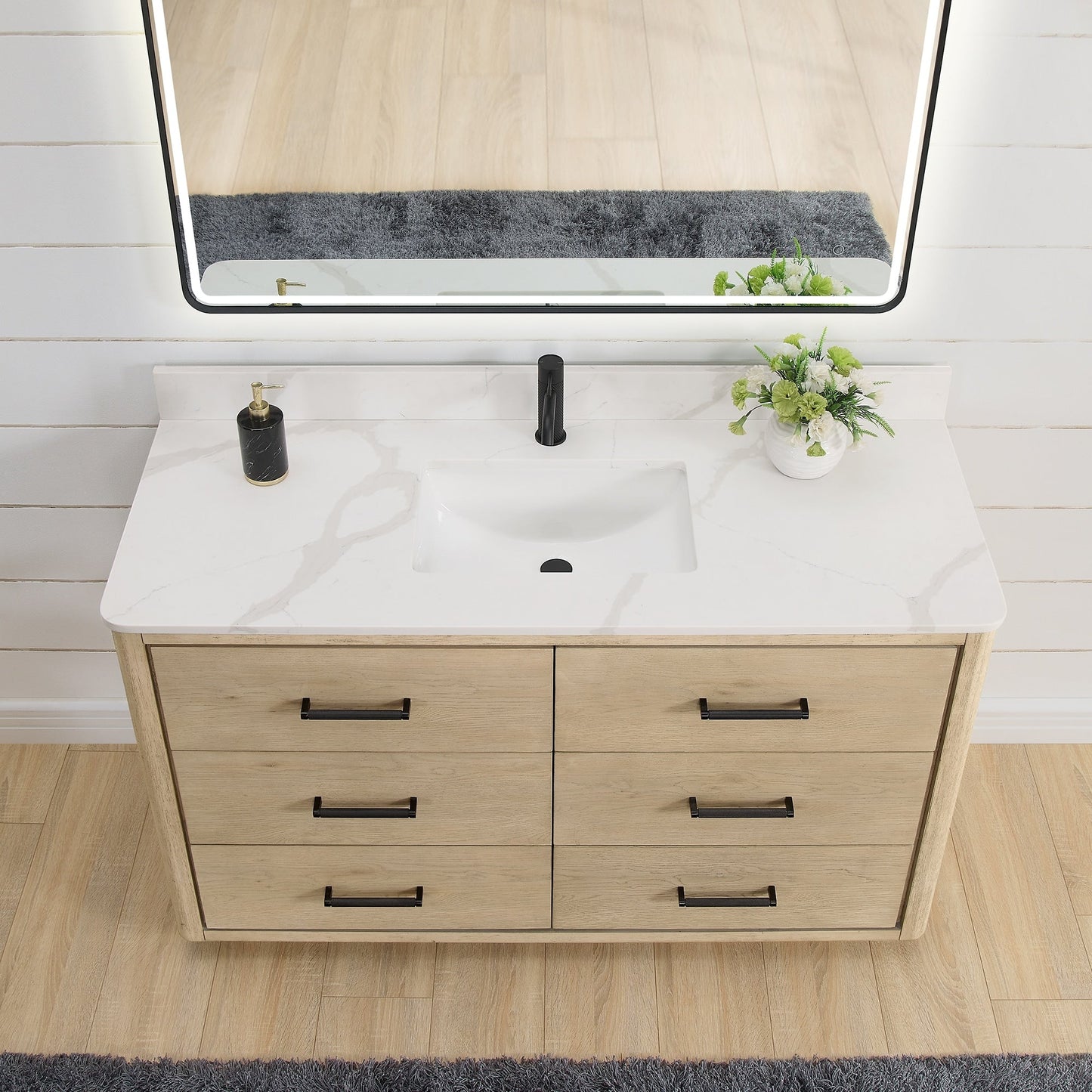 Meuble-lavabo Porto avec plateau en quartz blanc, sans miroir.
