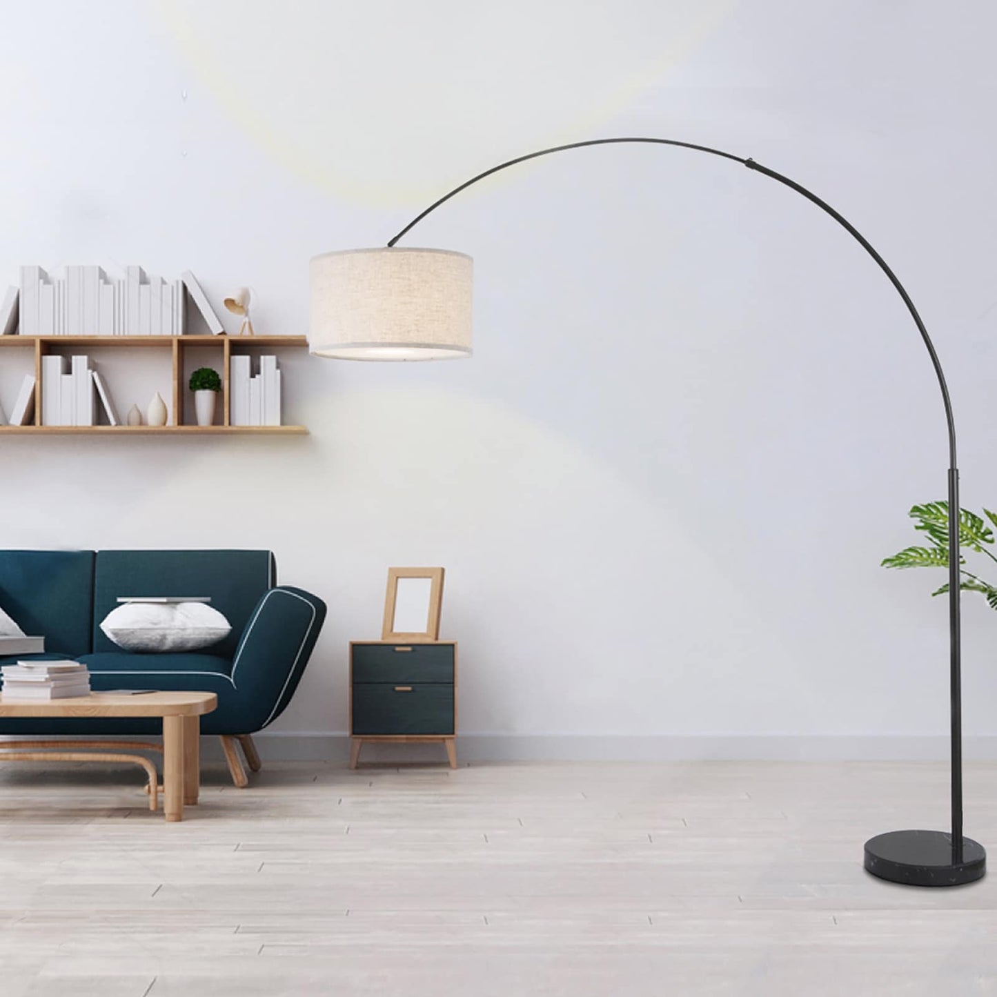 Lampadaire Q-Max 81 en acier, orientable et arqué, avec abat-jour extra large et base en marbre