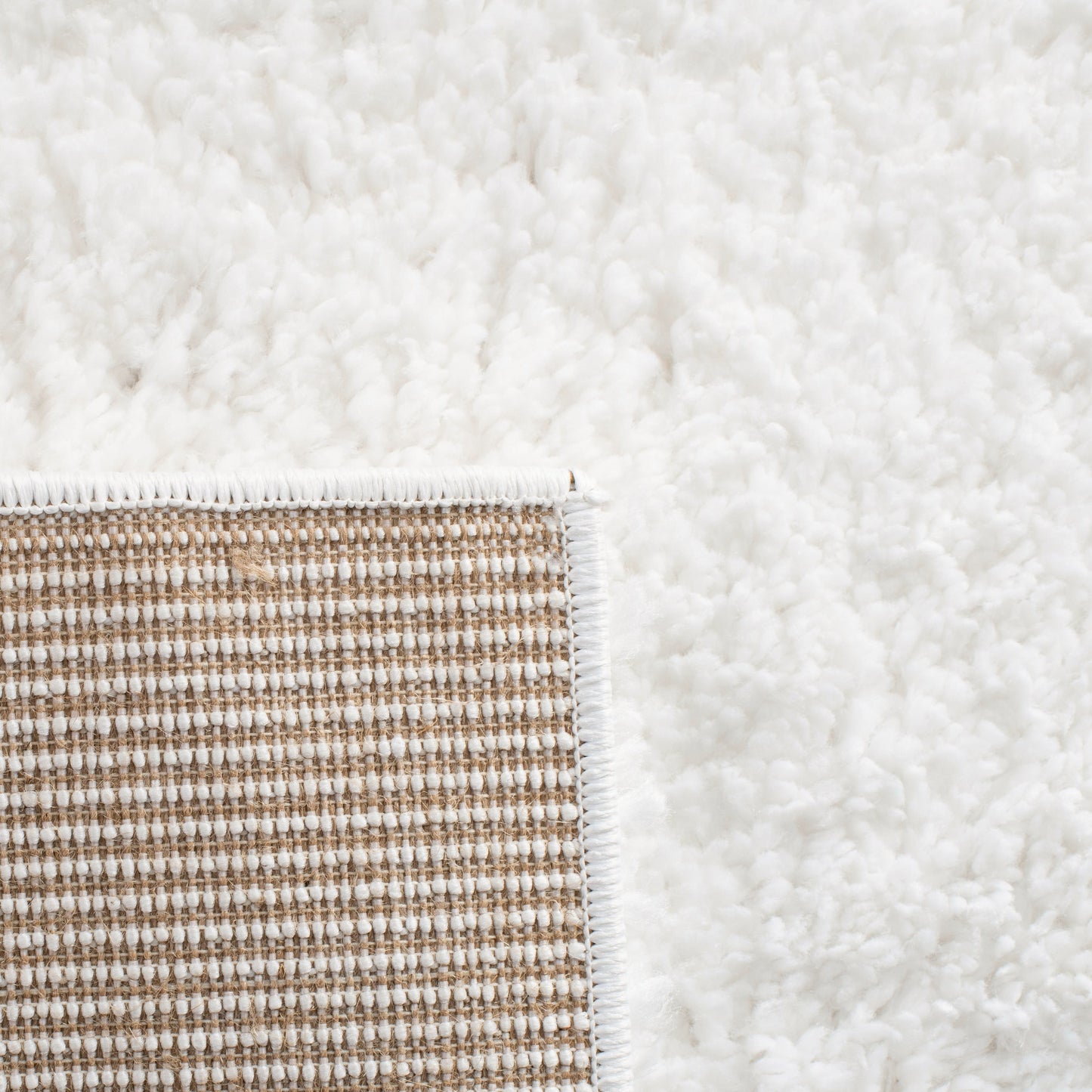 Tapis SAFAVIEH August Wilhelma Shag uni de 3 cm d'épaisseur