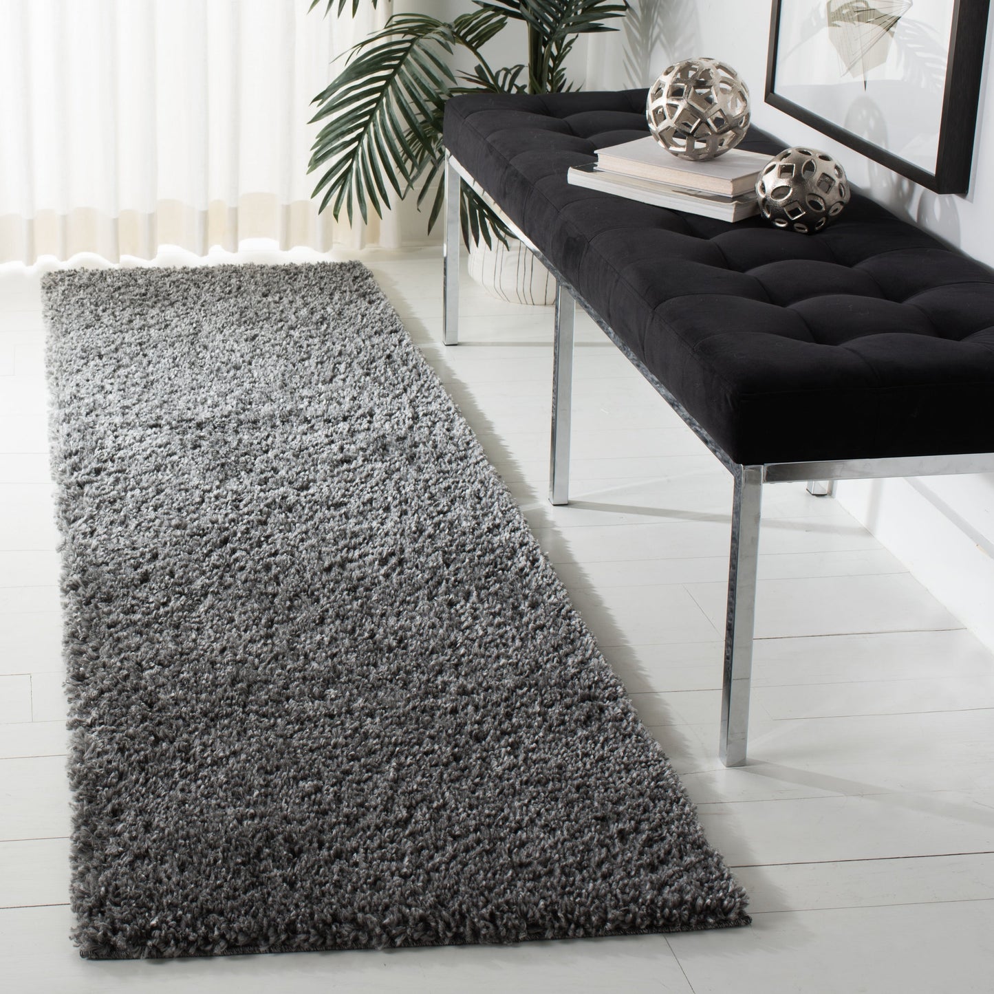 Tapis SAFAVIEH August Wilhelma Shag uni de 3 cm d'épaisseur