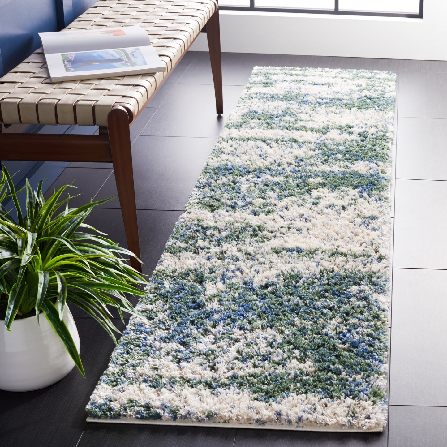 Tapis berbère Shag Tikvah moderne SAFAVIEH de 3 cm d'épaisseur