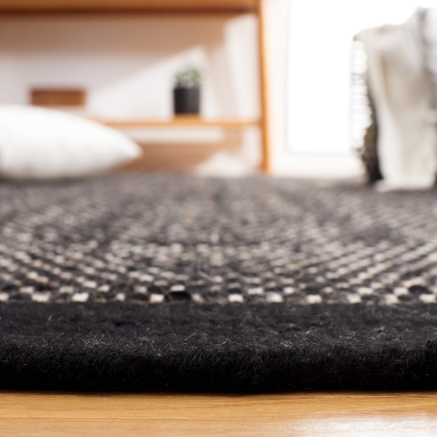 Tapis en laine Karie fait main du Vermont par SAFAVIEH