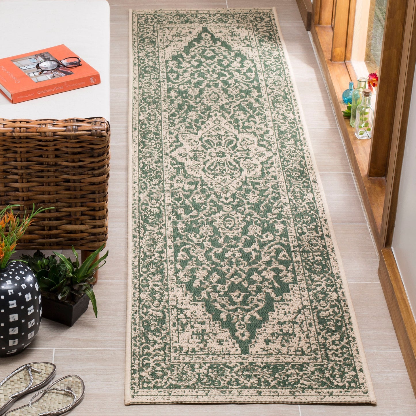 Tapis d'intérieur/extérieur imperméable SAFAVIEH Linden Louann pour terrasse ou jardin